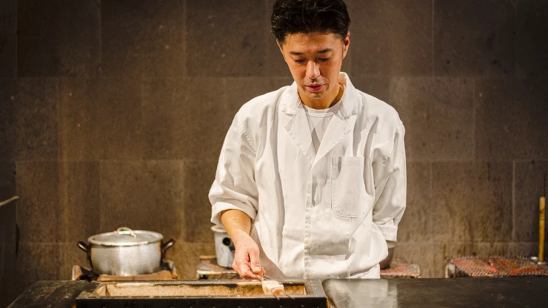 銀座「安久」 料理長・河村鉄兵氏が語る —HENGEが映す、静かな情熱