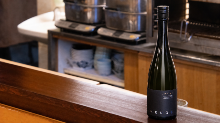 SAKE DIPLOMAコンクール初代優勝者であり、湯島『すし初』四代目。山内祐治氏が紐解く、HENGE「UMAMI BY2025」が描く新たな境地。